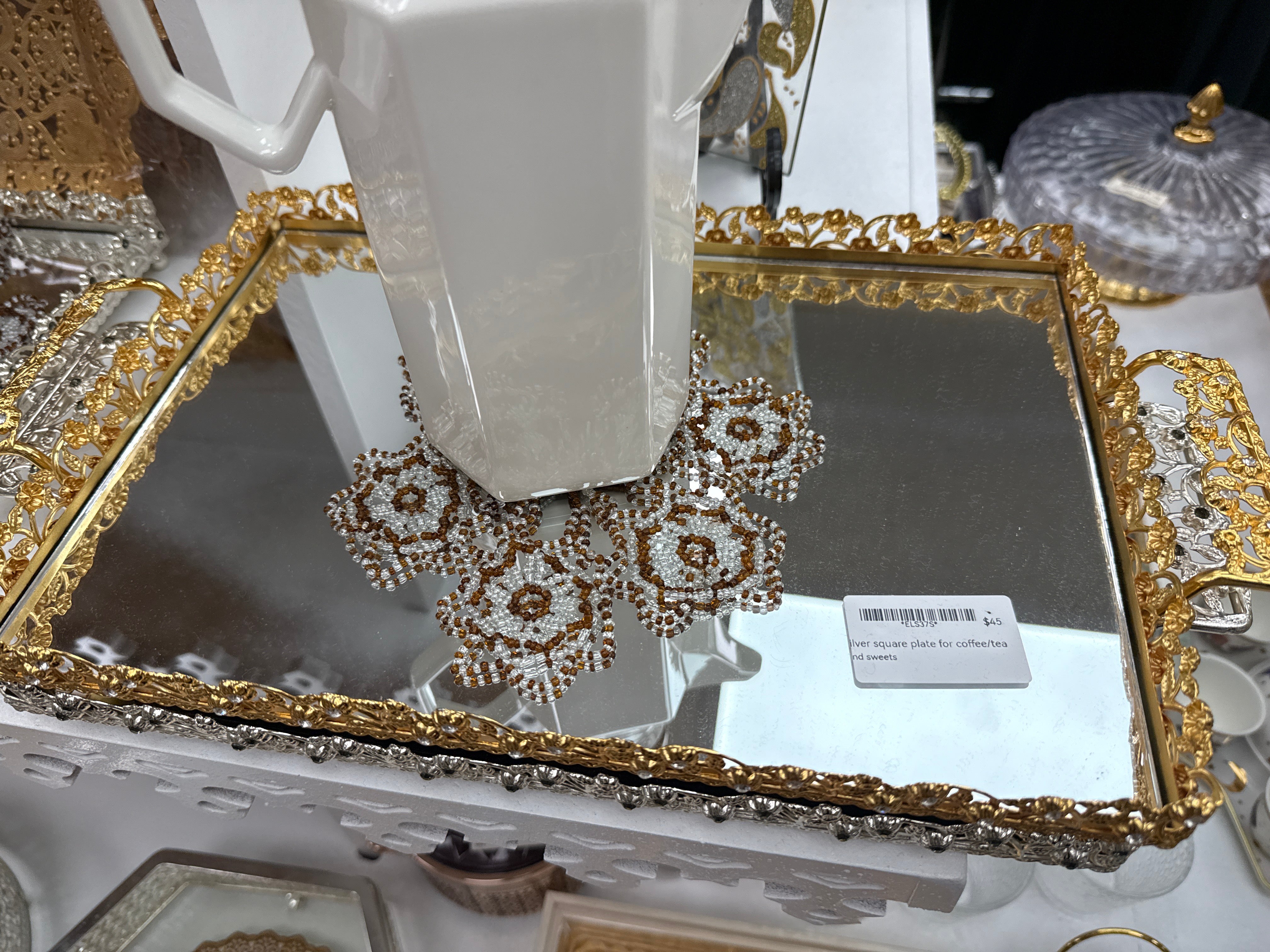 Square plate for coffe/tea and sweet