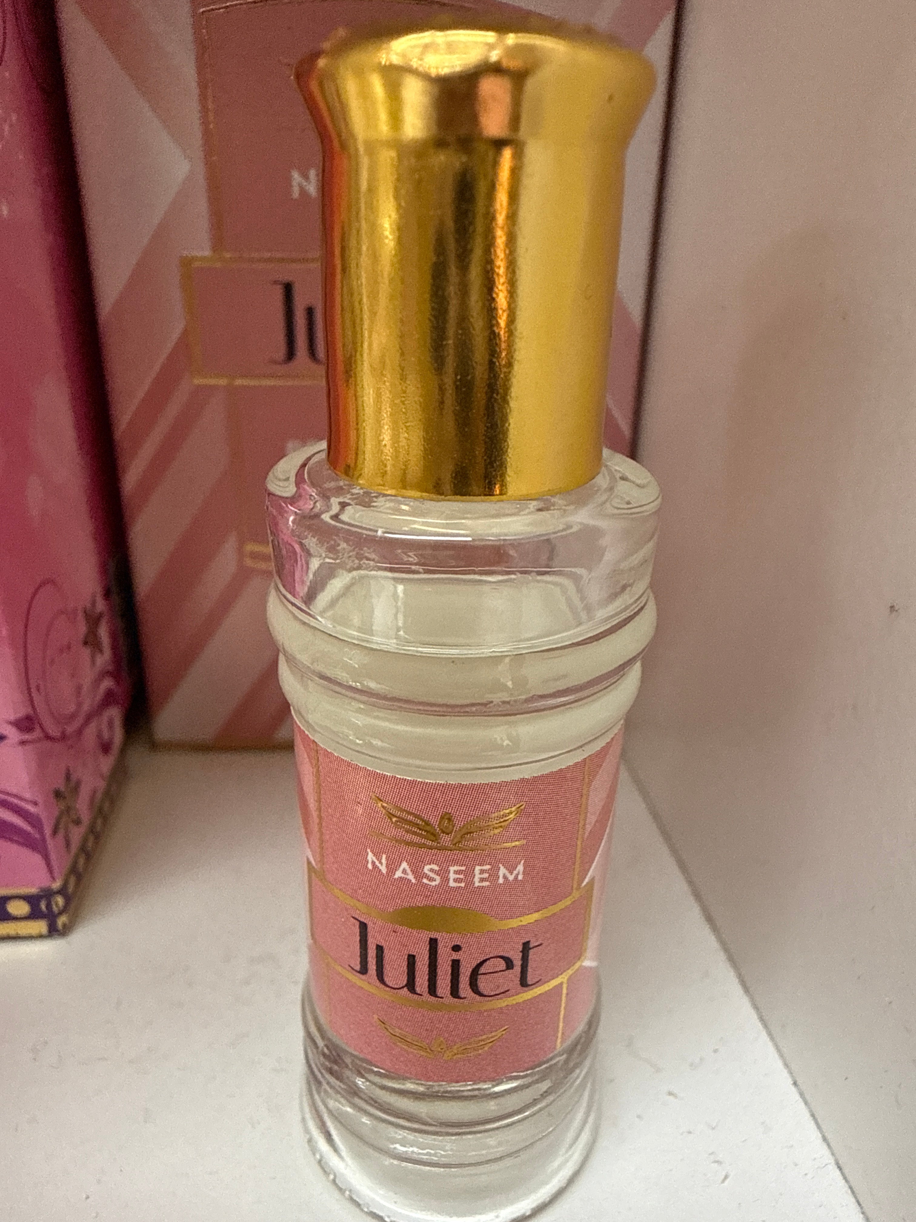 Juliet Roll on