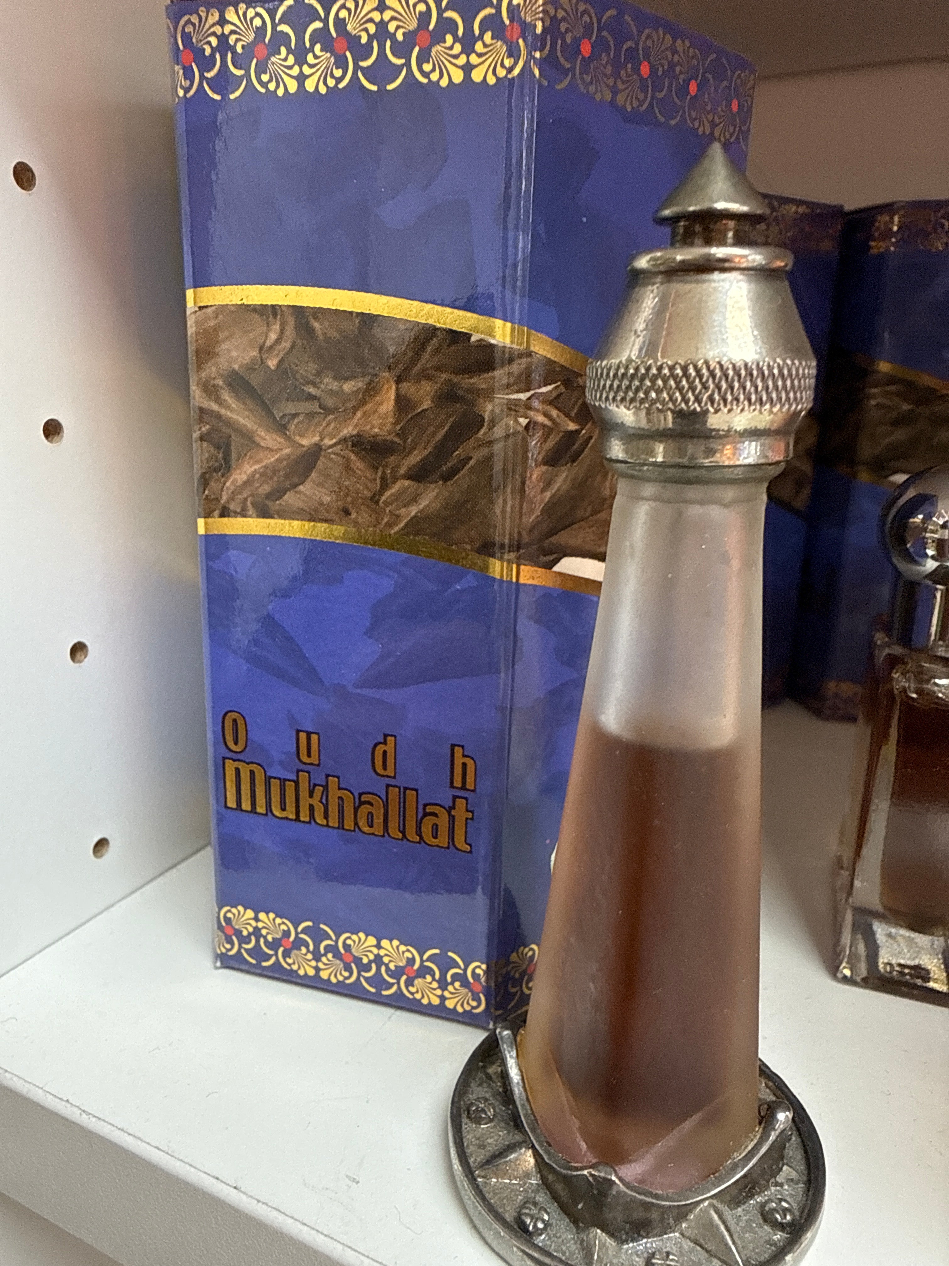 Oudh mukhallat oil