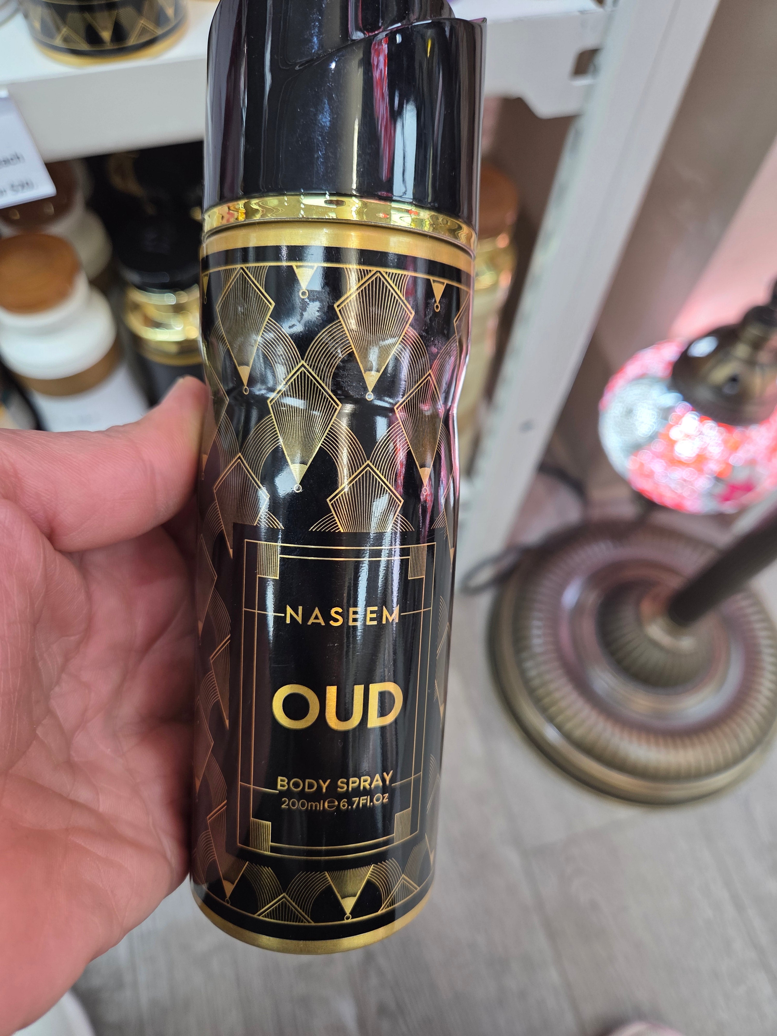 Oud body spray
