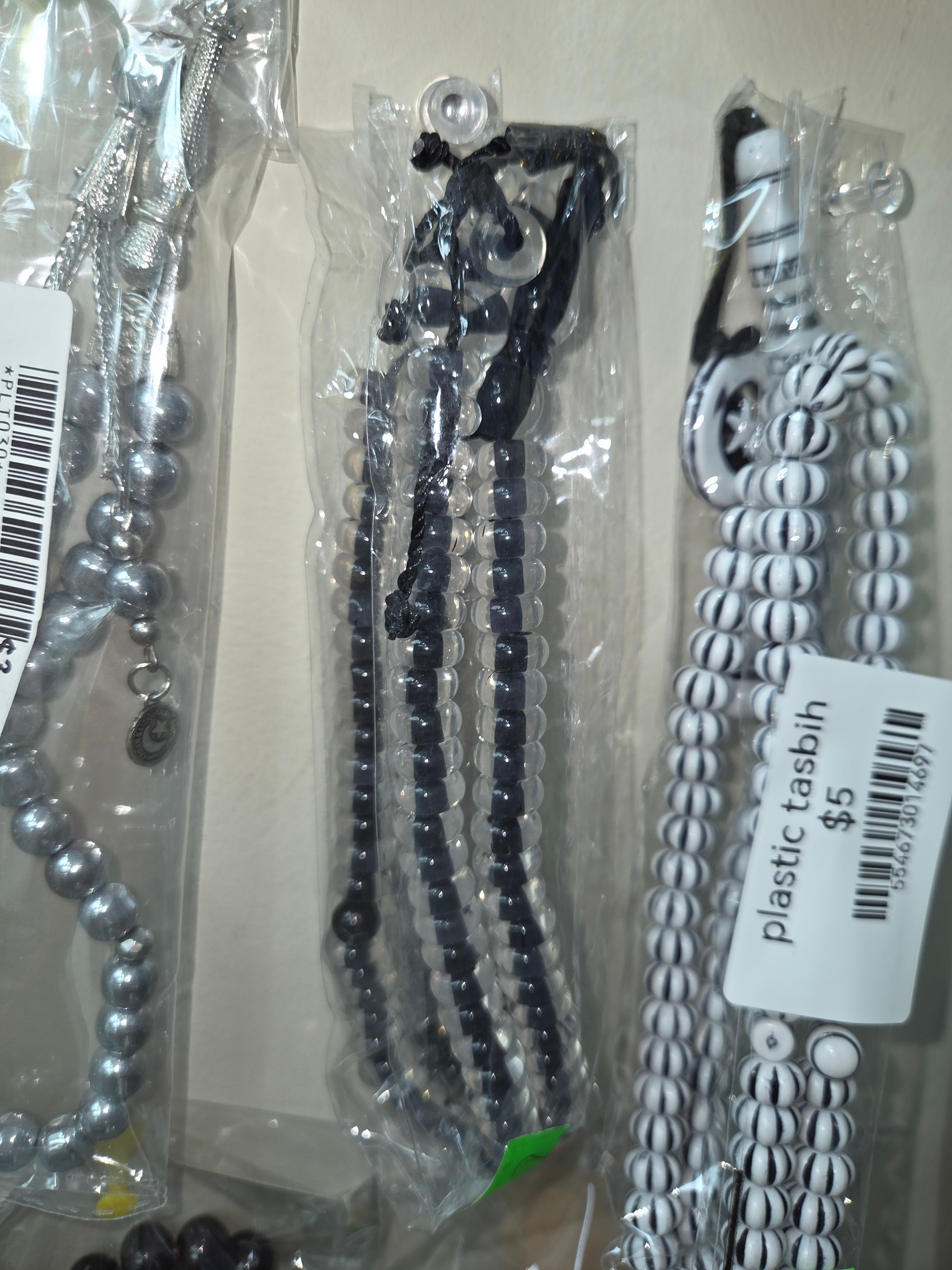Plastic transparent beads